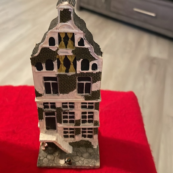 Lot of 7 Vintage K’s Collection Decorative Ceramic Township-High Rise Buildings - Picture 6 of 9